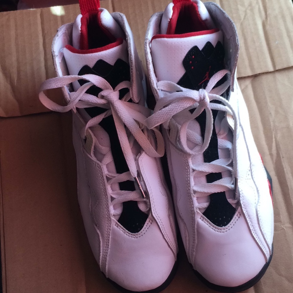 Shoes - Picture 4 of 5