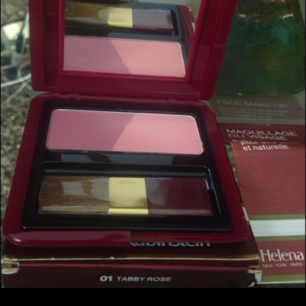 Brand new Helena Rubinstein Powder Blush