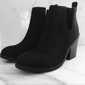 NEW Black Ankle Boots