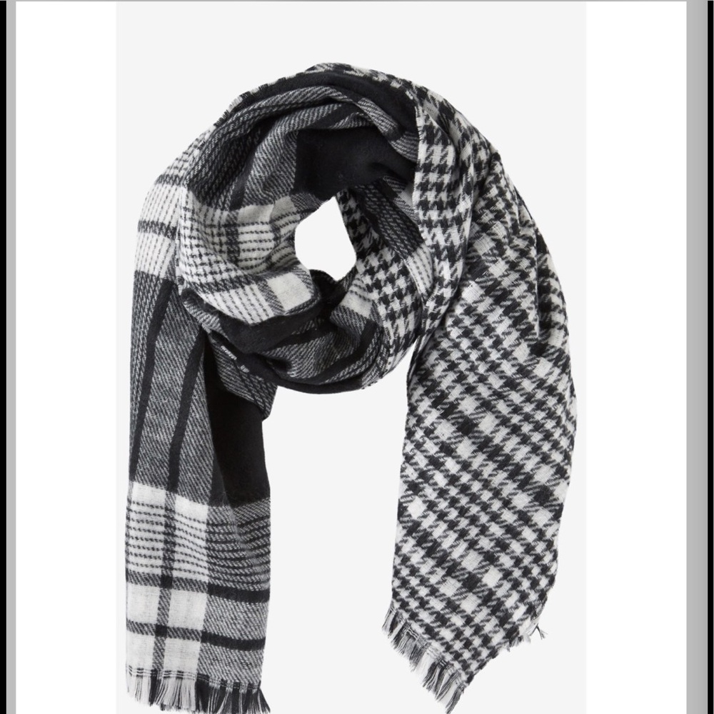 Black & White Reversible Plaid scarf