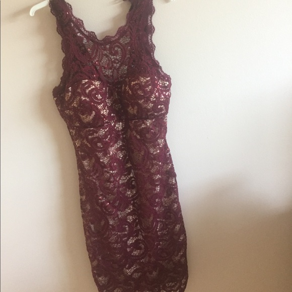 Bodycon lace dress - Picture 1 of 2