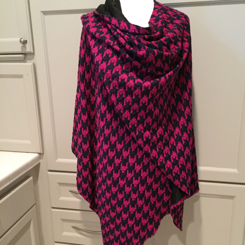 Navy and Rasberry Ruana - Picture 2 of 4