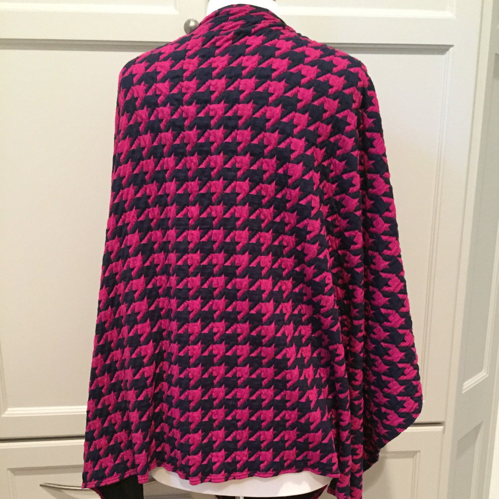 Navy and Rasberry Ruana - Picture 4 of 4