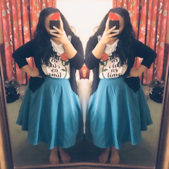 Meet your Posher, Cassie - Picture 5 of 5