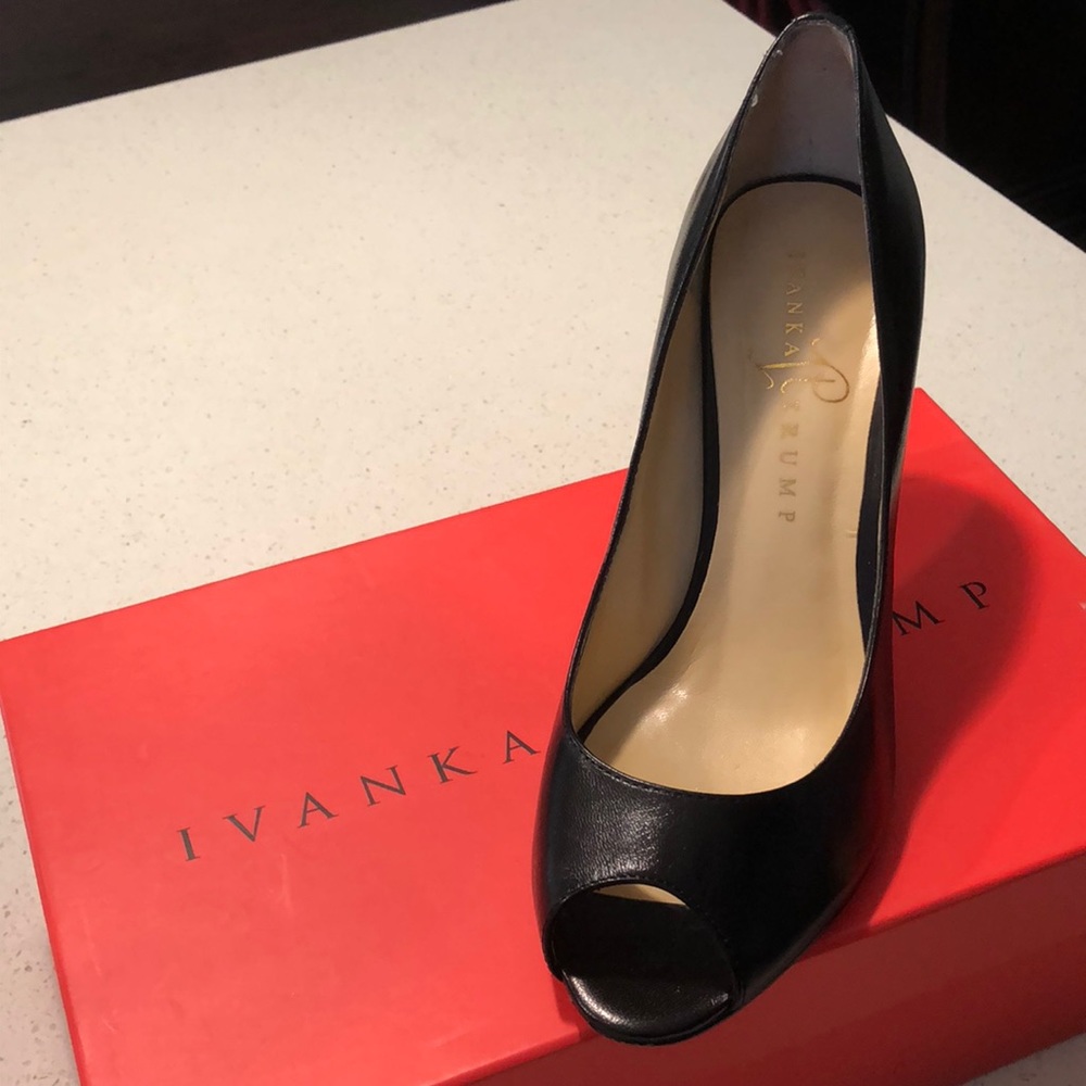 Shoes - Picture 3 of 6