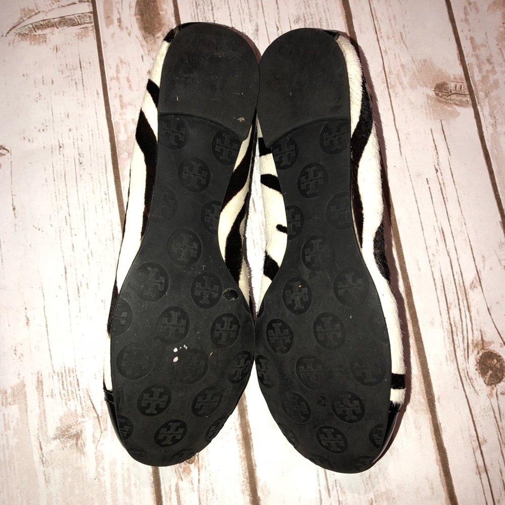 Tory Burch Brown and White Pony hair flats - Picture 4 of 5