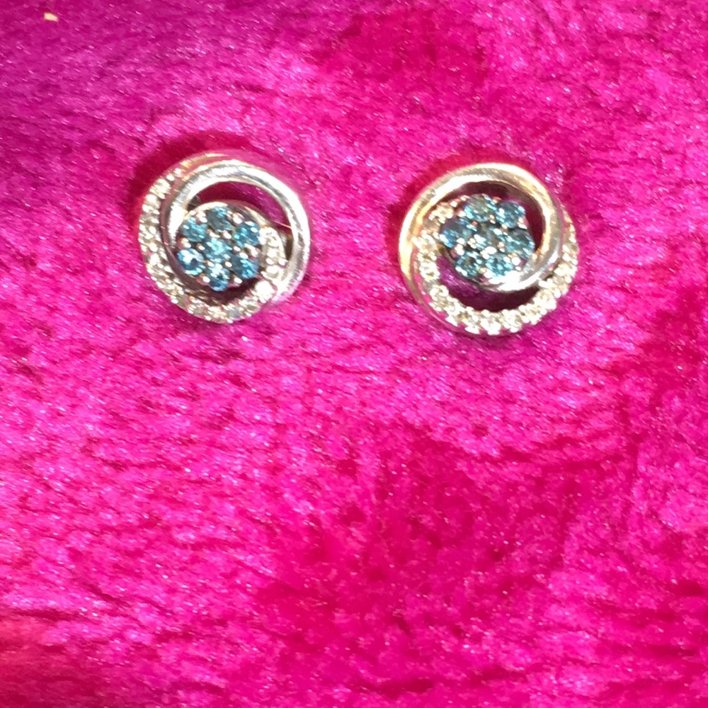 925 silver earrings with 1/5 carat diamond  blue