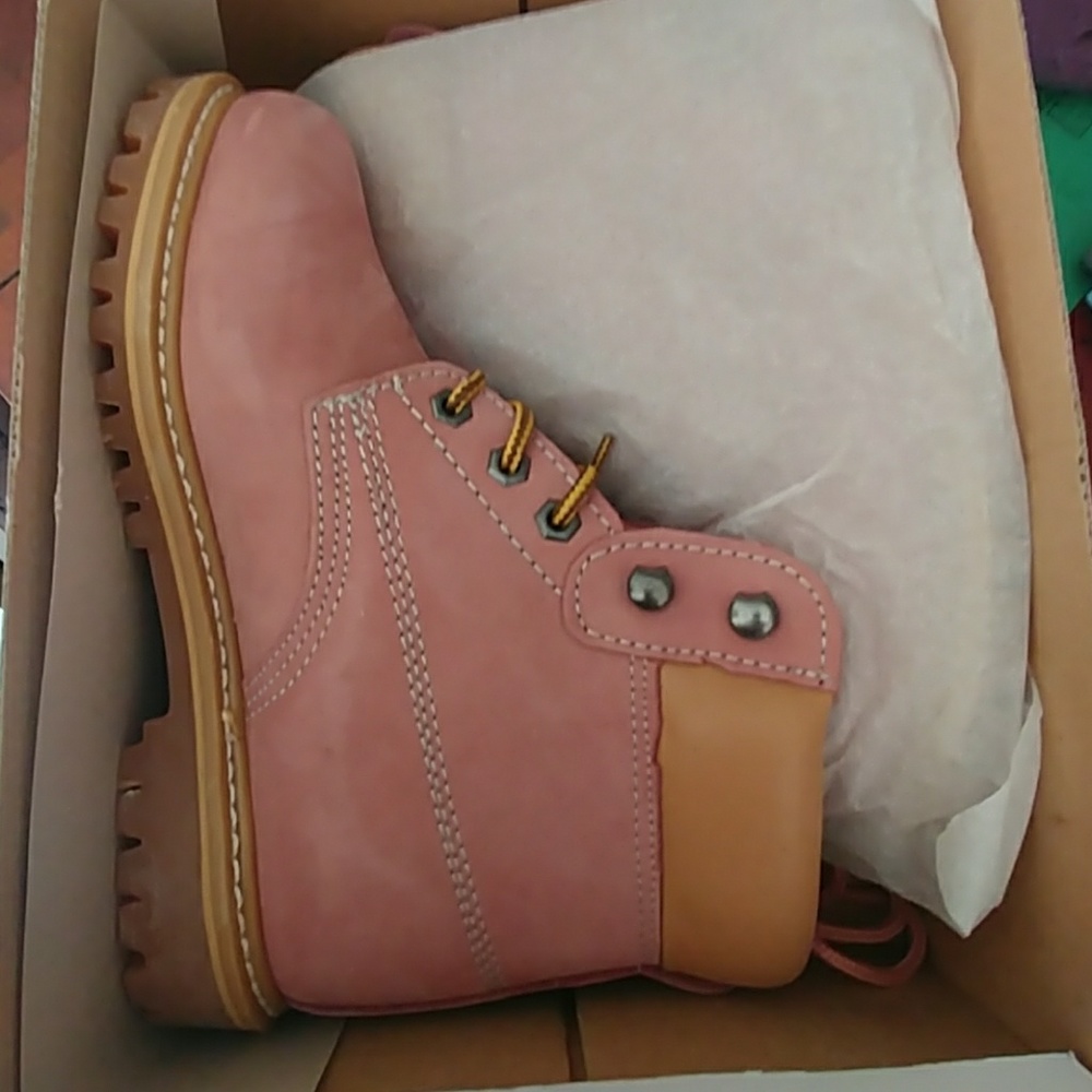 Brand new in box safety girl work boots