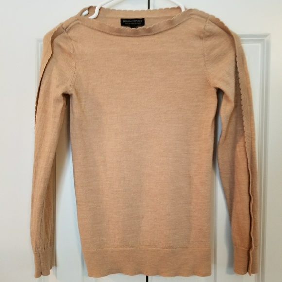Sweater - Picture 1 of 2