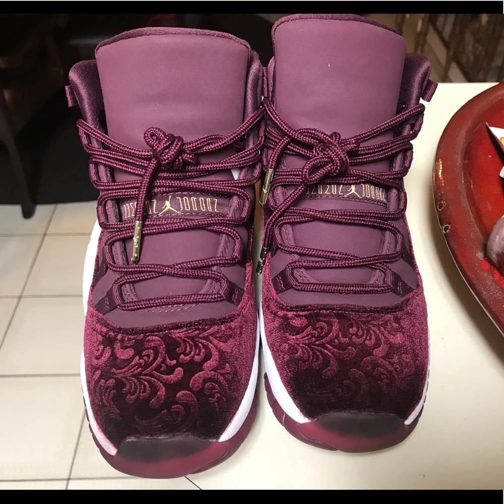 Air Jordan 11 Retro Red Velvets