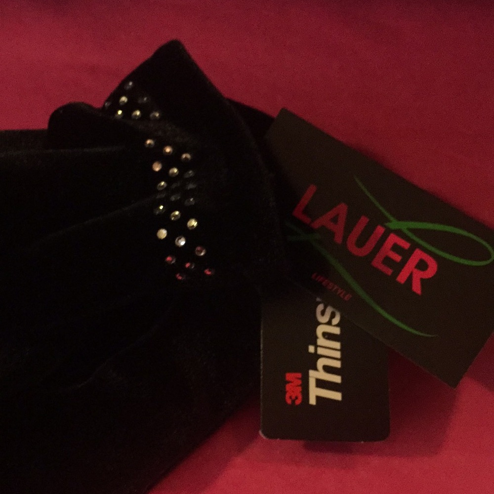 Black velvet and rhinestone gloves - Picture 2 of 2