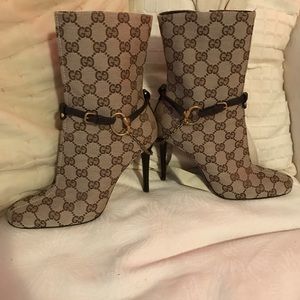 Gucci AUTHENTIC Boots Like new! Size 6.5