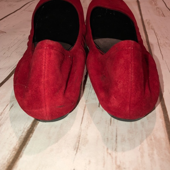 Vera Wang Red Suede Ballerina Flat - Picture 4 of 5