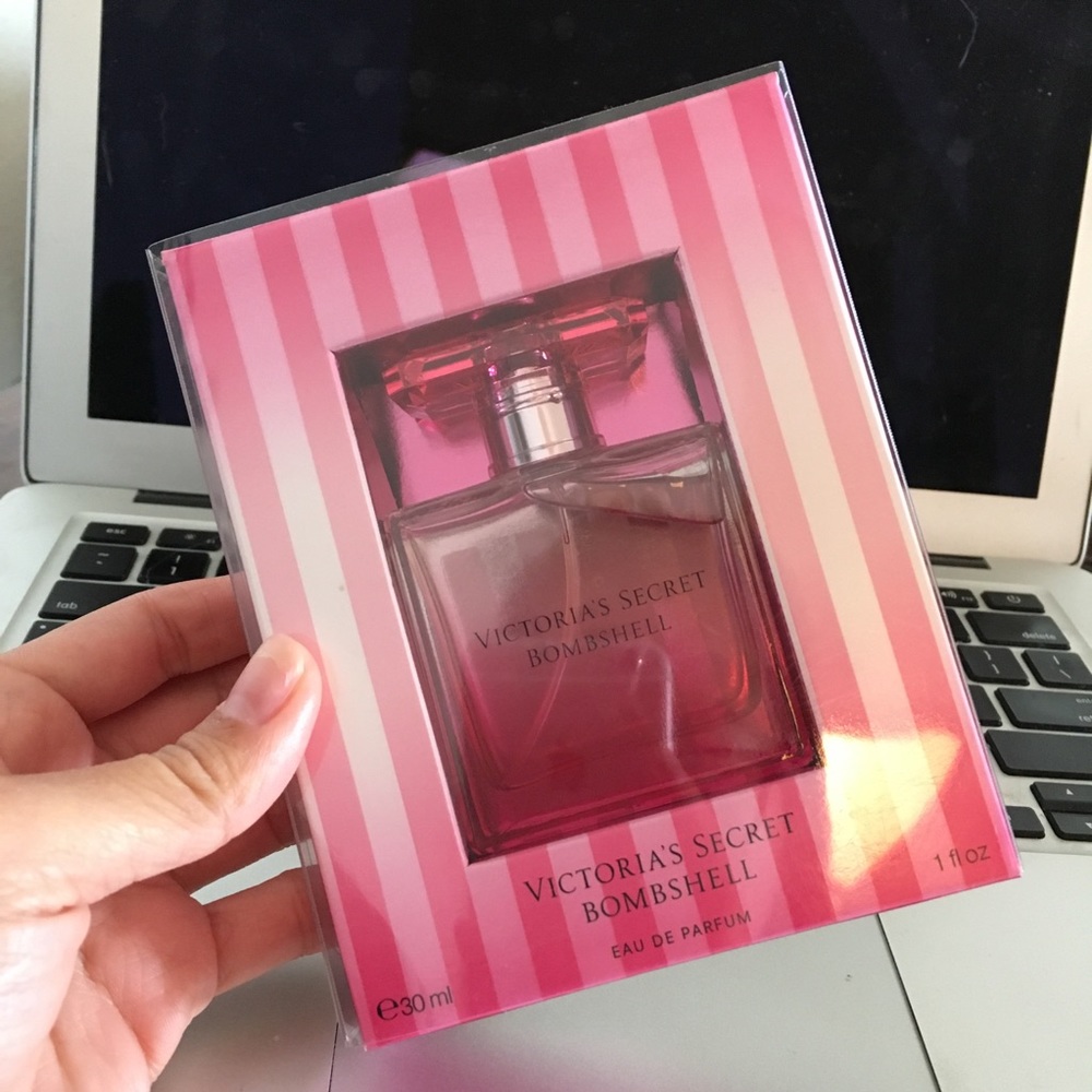 Victoria Secret Bombshell