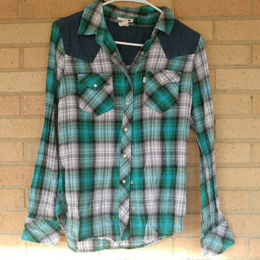 Levi's Plaid Flannel Button Down