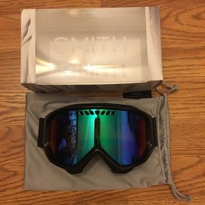 Women’s Smith Ski Goggles