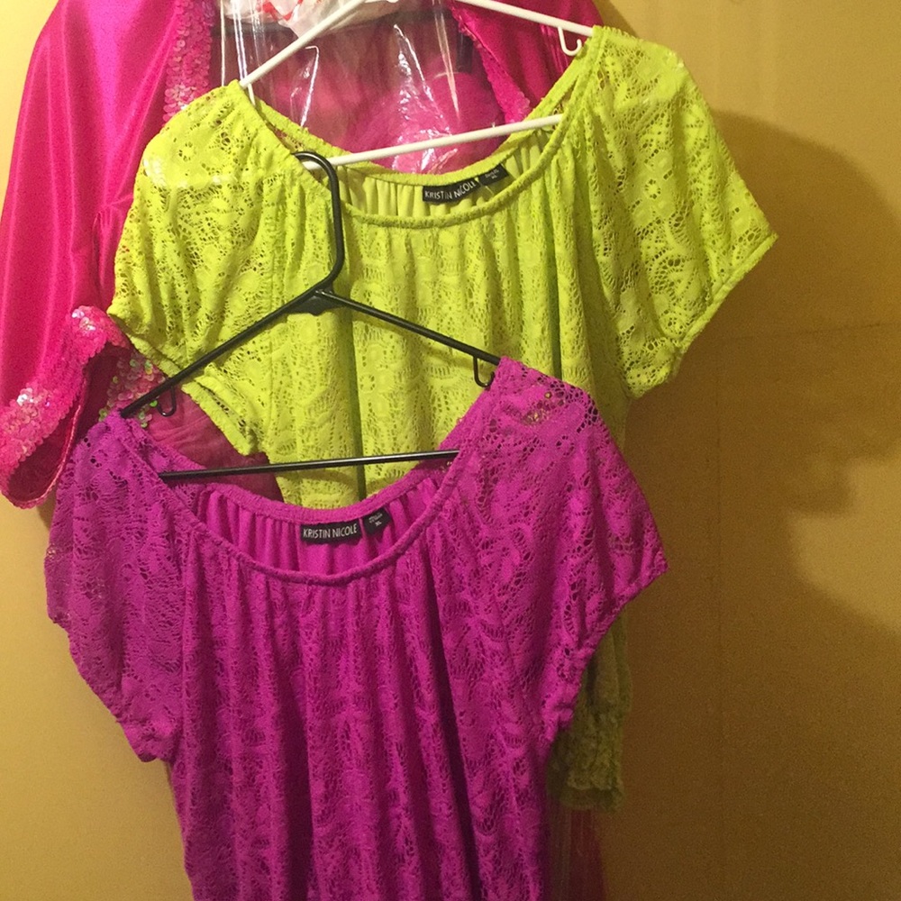 2 shirts, short sleeve,