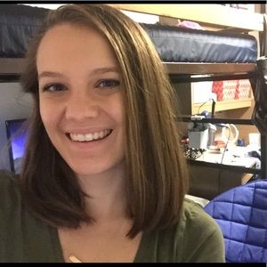 Meet your Posher, Julia