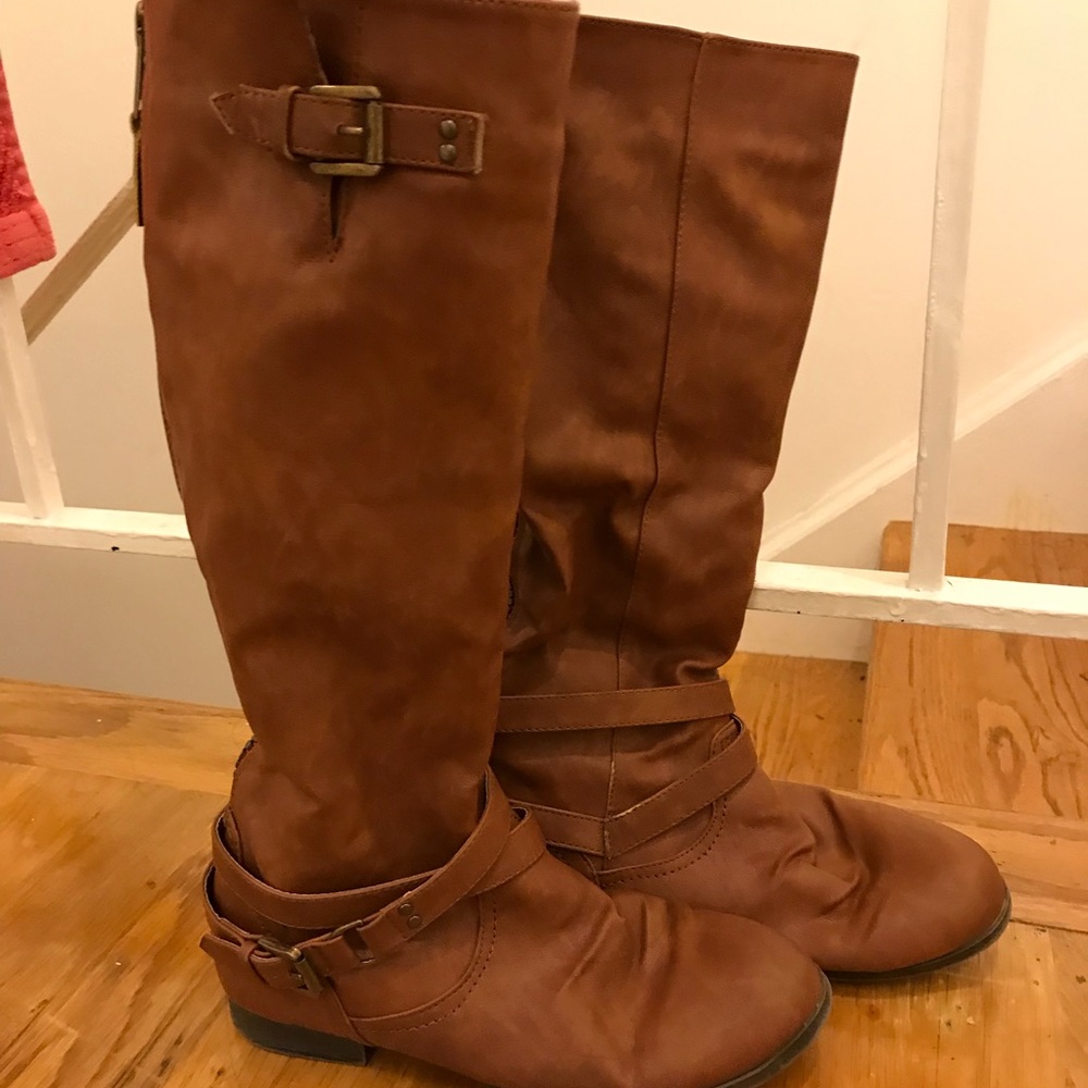 Brown knows high boots