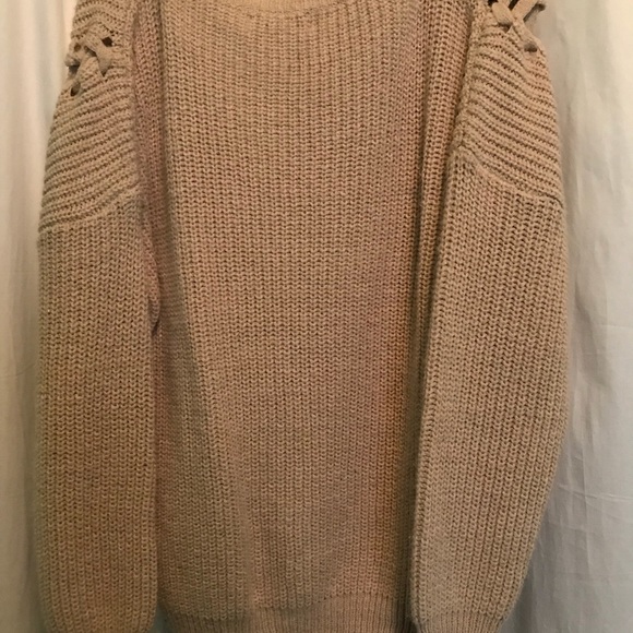 Lace up cable knit sweater in CREAM - Picture 5 of 5