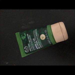 The Body shop tea Tree Flawless BB Cream