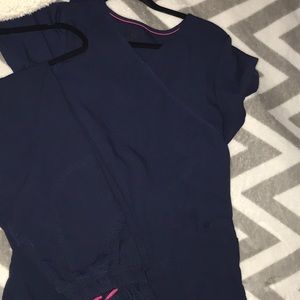 Women’s urban scrubs