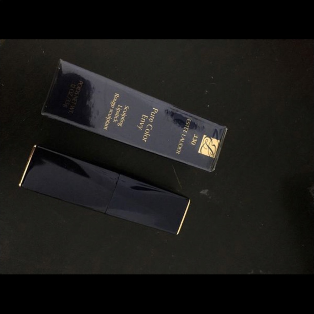 Estée Lauder sculpting lipstick Rouge Sculptant