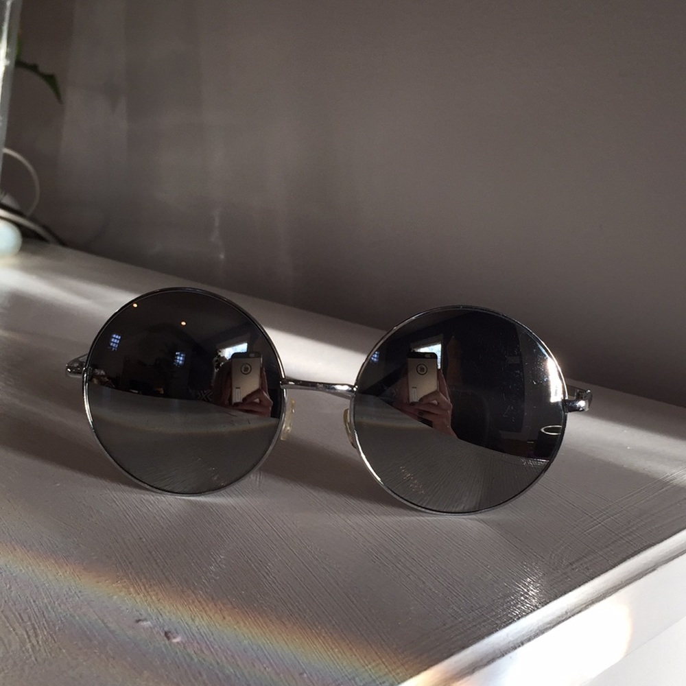 Oversized Lennon Mirror Sunglasses Silver - Picture 5 of 6