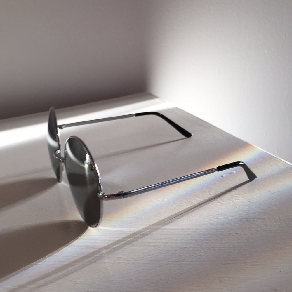 Oversized Lennon Mirror Sunglasses Silver - Picture 3 of 6