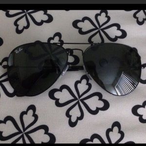 Black RayBan aviators