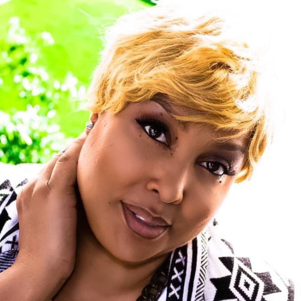 Meet your Posher, Deborah