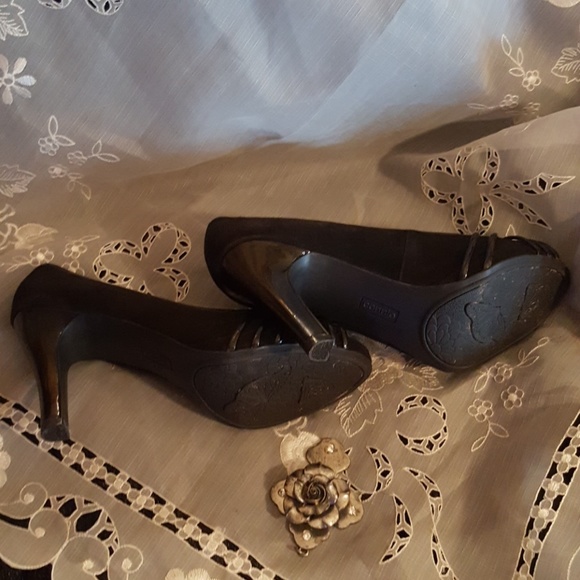 Leather and suede black heels - Picture 4 of 6