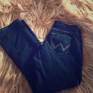 Women’s wrangler jeans Q baby’s