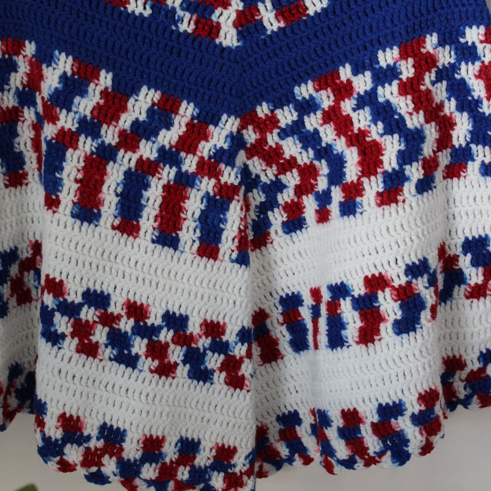 Sold at Market   60s Handmade Crochet  Cape Poncho - Picture 5 of 5