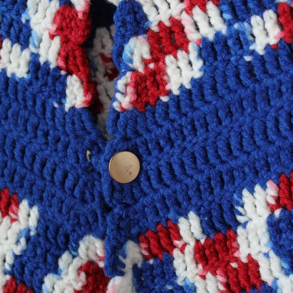 Sold at Market 60s Handmade Crochet Cape Poncho - Picture 4 of 5