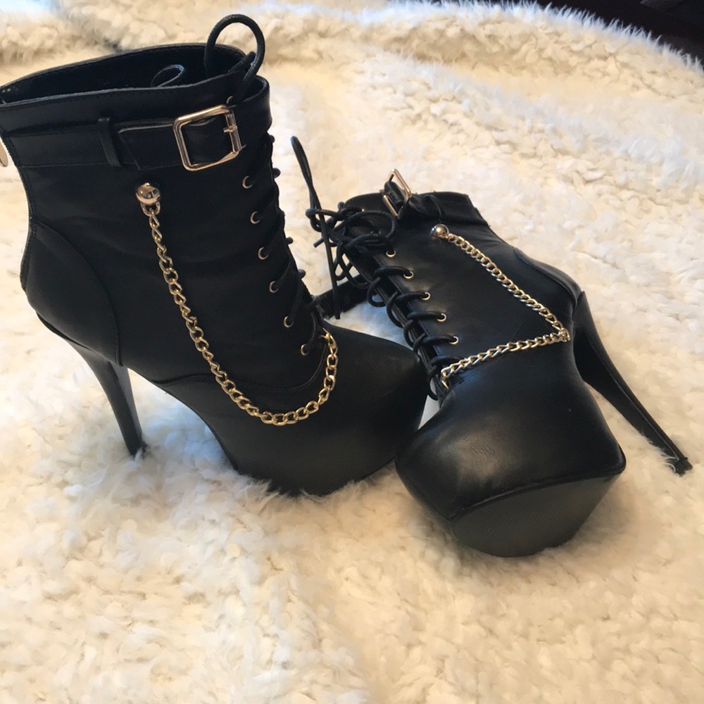 Black Chained Booties