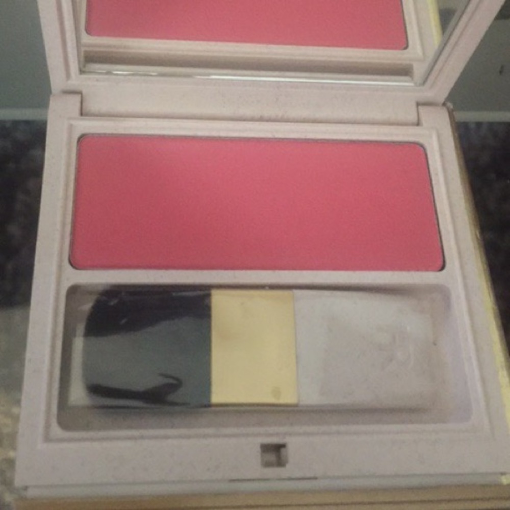 Brand new Helena Rubinstein powder blush