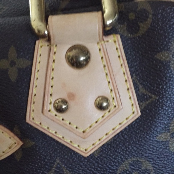 Authentic Louis Vitton Manhattan GM Handbag - Picture 7 of 8