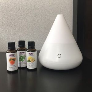 Diffuser & Essential oils