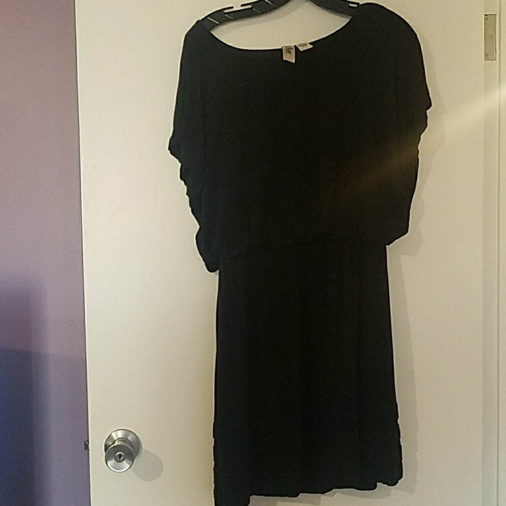 Little black dress knit short sleeve L flowy top