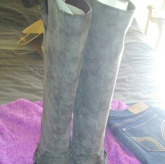 SOLD - Picture 3 of 5