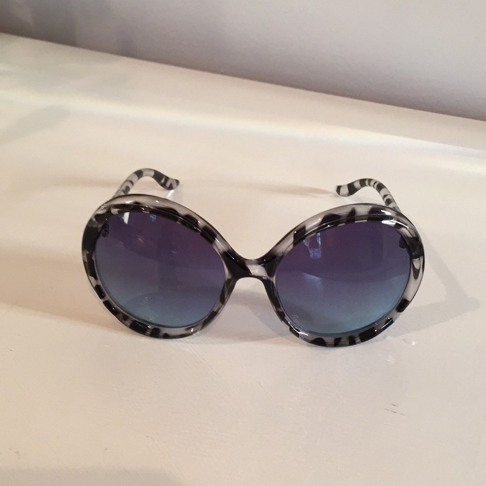 Gray Black Tortoise Shell Oversized Sunglasses