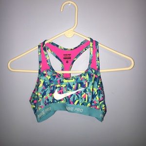 Nike pro sports bra