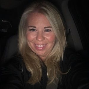 Meet your Posher, Michele