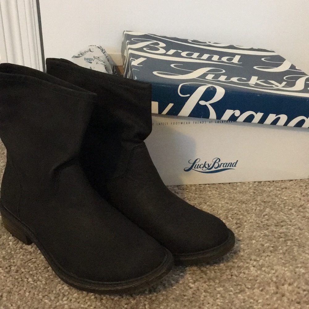 BNIB lucky brand nitroh 2, leather boots. sz 5.5