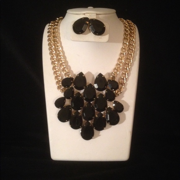 Statement Necklace Set - Picture 1 of 3