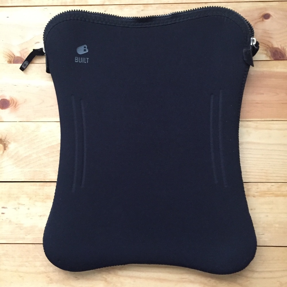 built • laptop/notebook case, black, 10”x14”
