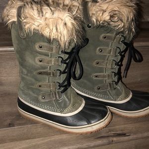 Sorel Joan of Arctic boots