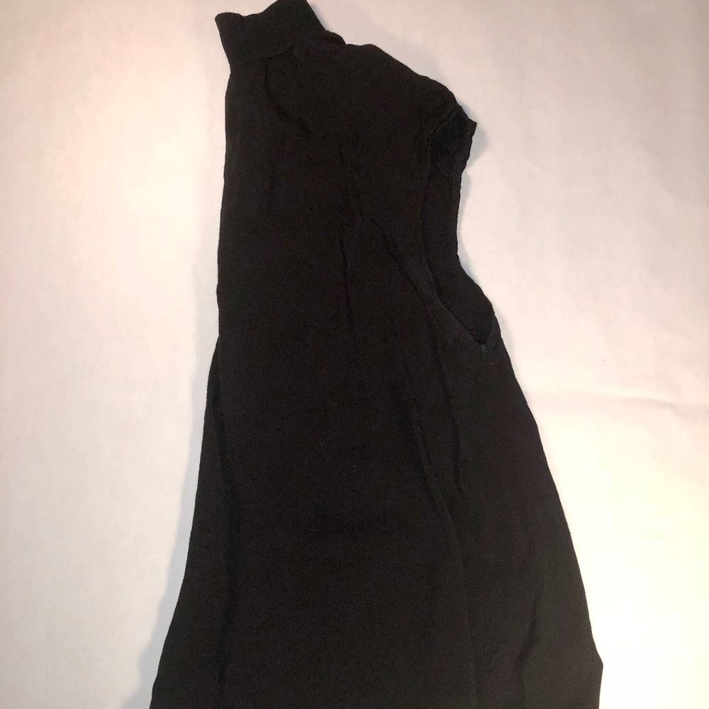 Silence + Noise Black Cap Sleeve Tee