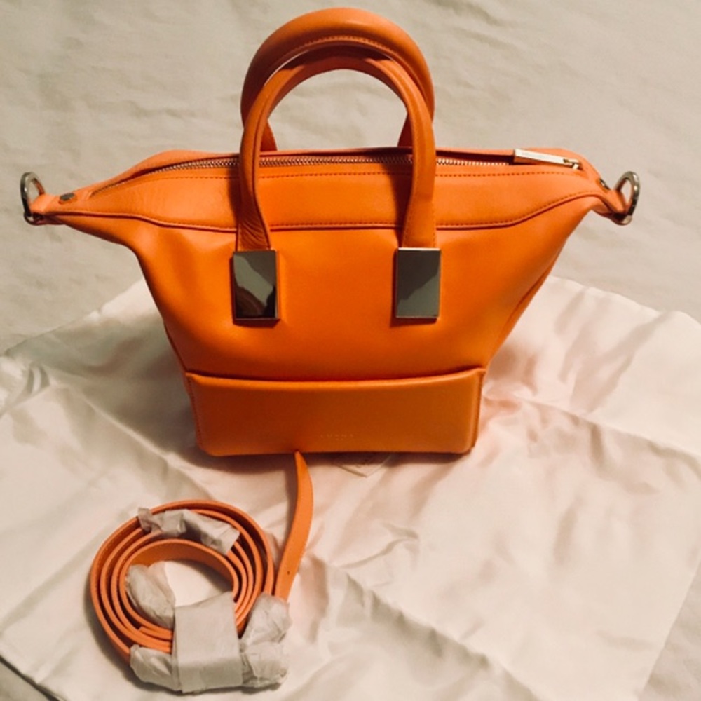 Luana Italy Circle Baby Satchel